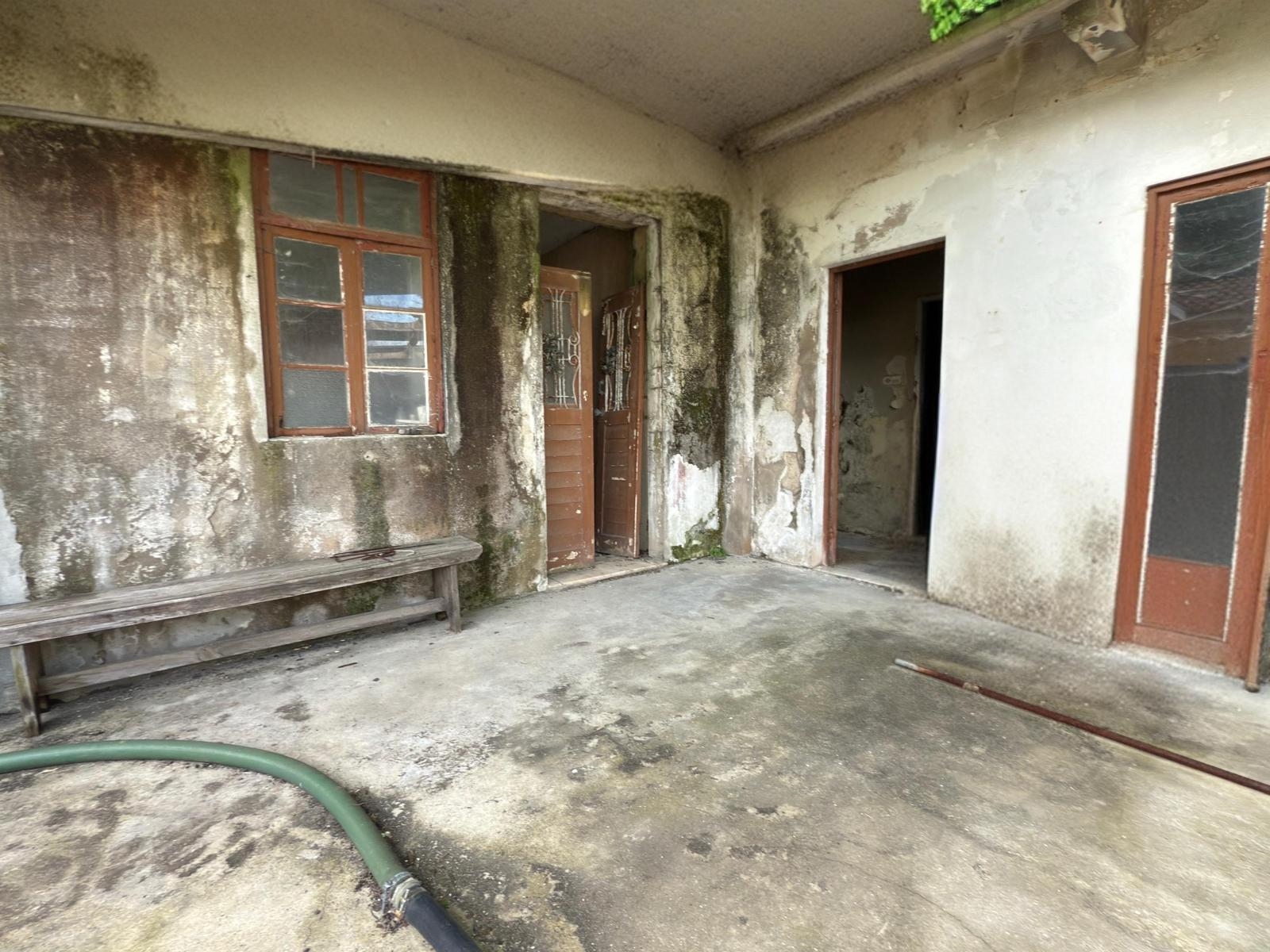 Moradia para Restaurar T4