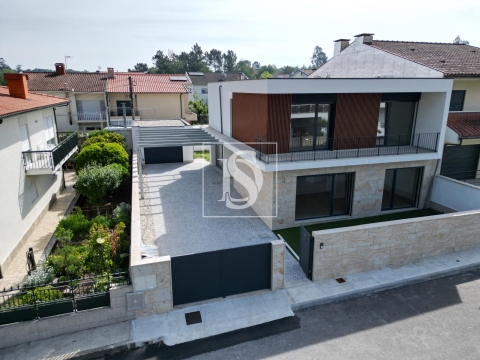 Moradia T4