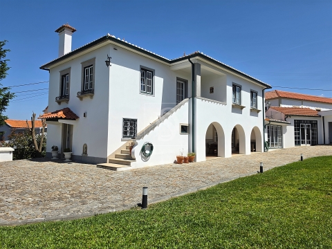 Moradia T4